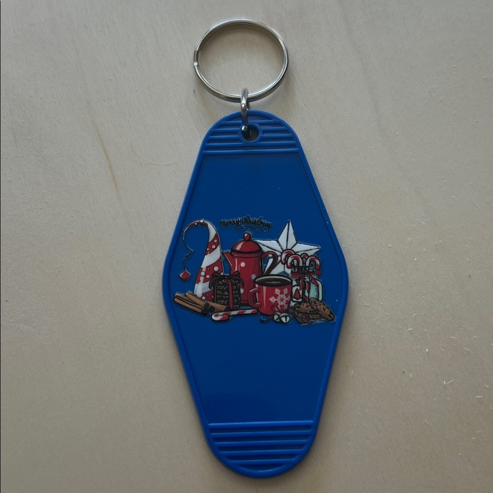 Cozy Christmas Cocoa Key Tag – Retro Motel Style